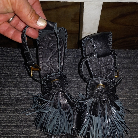 BCBGMAXAZRIA heels 👠 - Picture 2 of 4